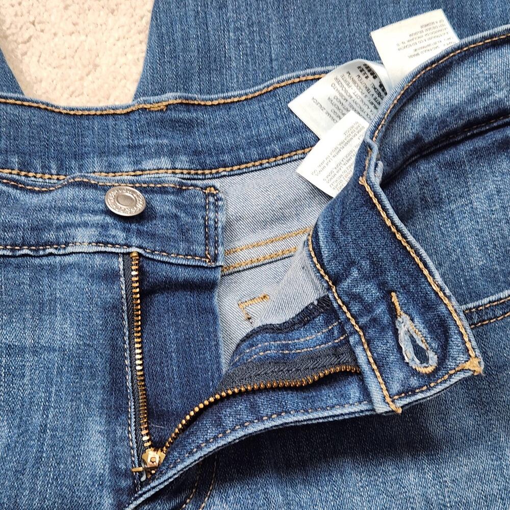 Levis Jeans Womens 29 Blue Mid Rise Straight Crop Stretch Denim Measure 33X25 - Picture 12 of 16